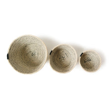 Load image into Gallery viewer, Amari Bowls - Set of 3